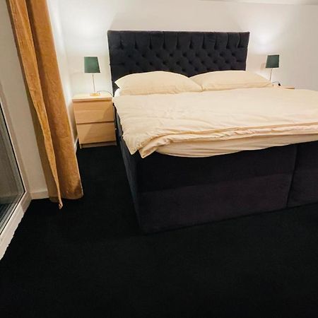 House Flow, 3 Room, Free 2 Parking براتسيلافا المظهر الخارجي الصورة