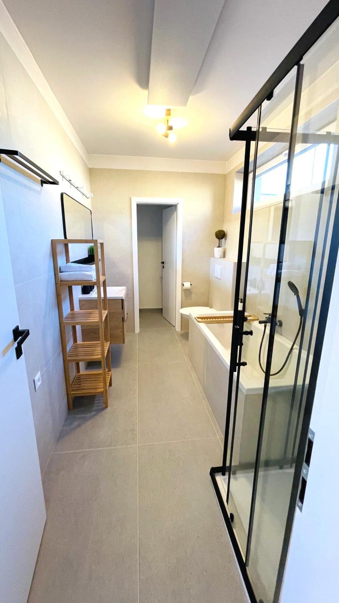 House Flow, 3 Room, Free 2 Parking براتسيلافا المظهر الخارجي الصورة