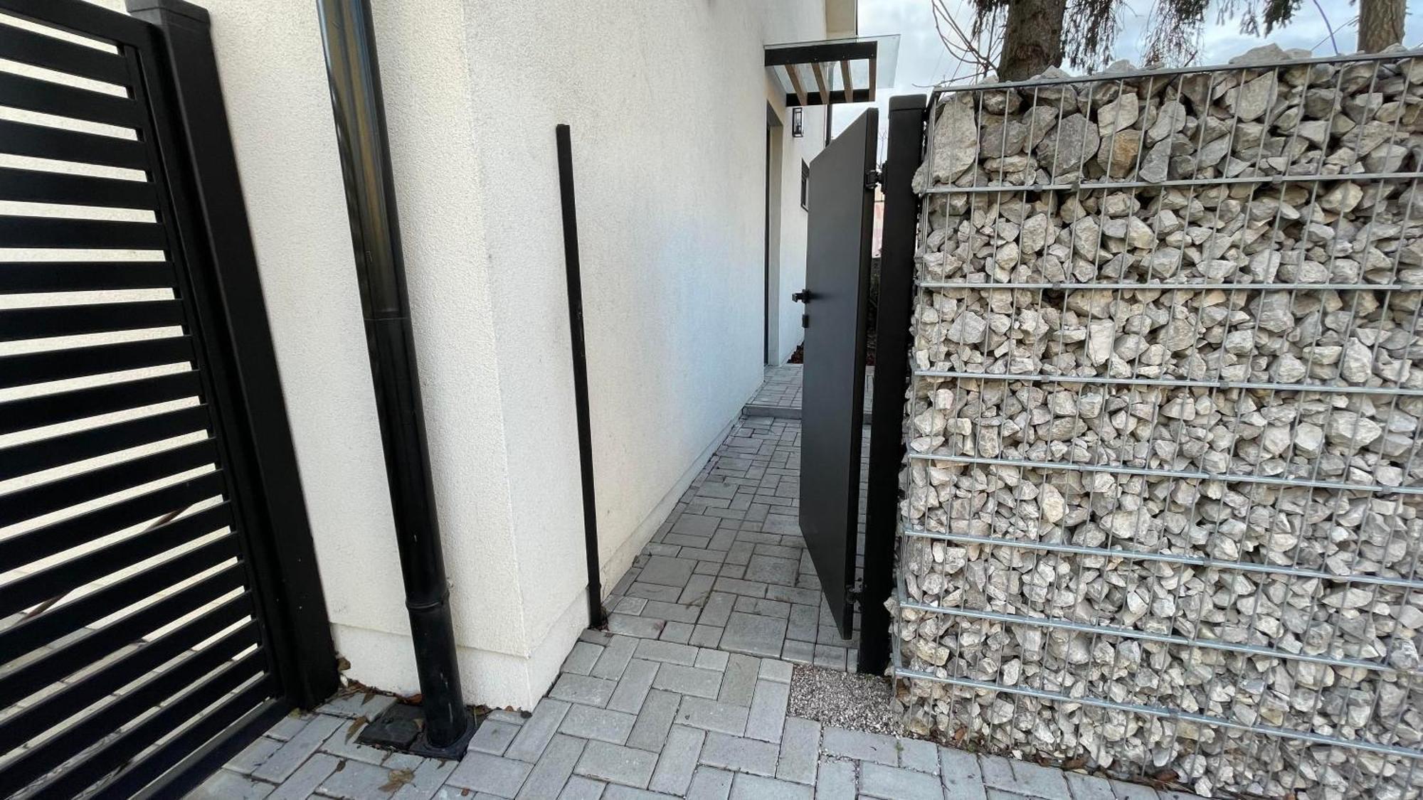 House Flow, 3 Room, Free 2 Parking براتسيلافا المظهر الخارجي الصورة