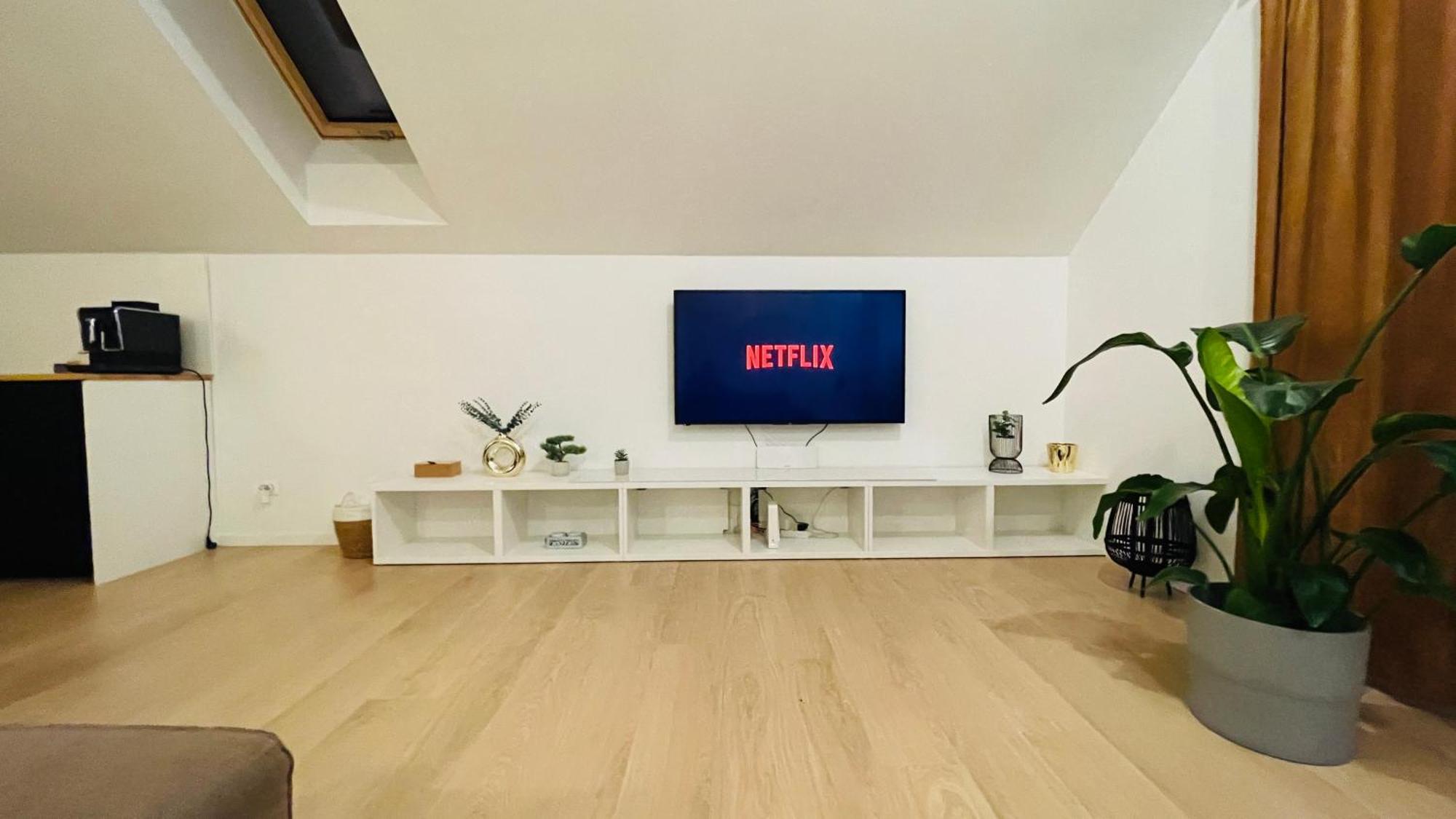 House Flow, 3 Room, Free 2 Parking براتسيلافا المظهر الخارجي الصورة