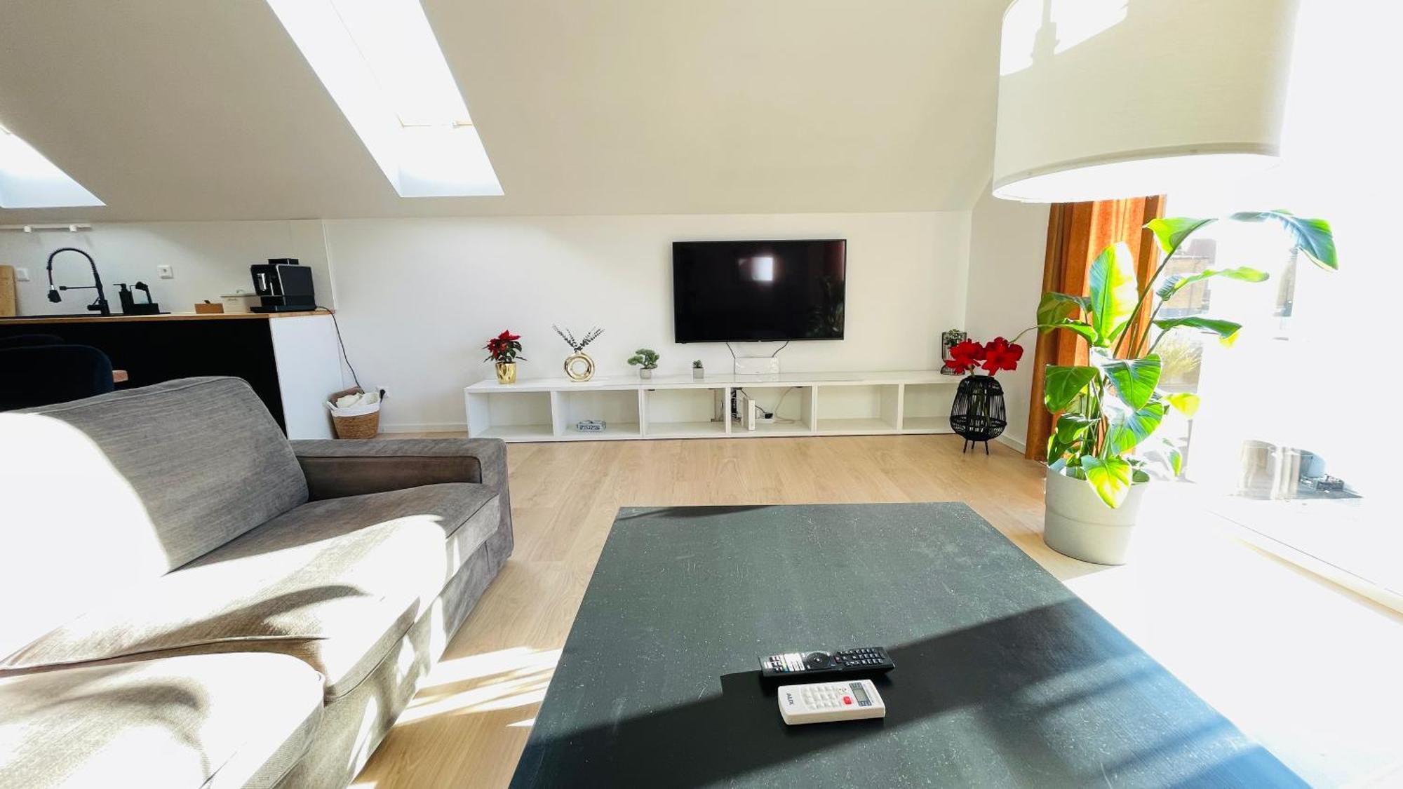 House Flow, 3 Room, Free 2 Parking براتسيلافا المظهر الخارجي الصورة