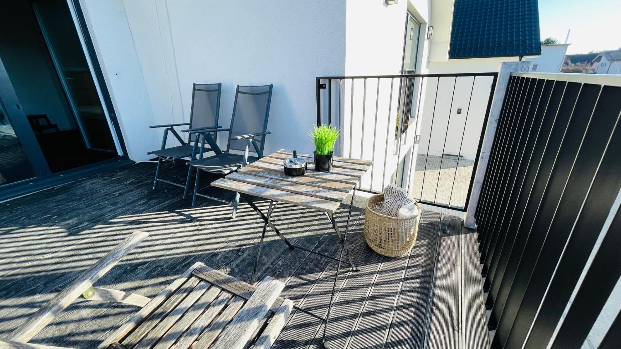 House Flow, 3 Room, Free 2 Parking براتسيلافا المظهر الخارجي الصورة
