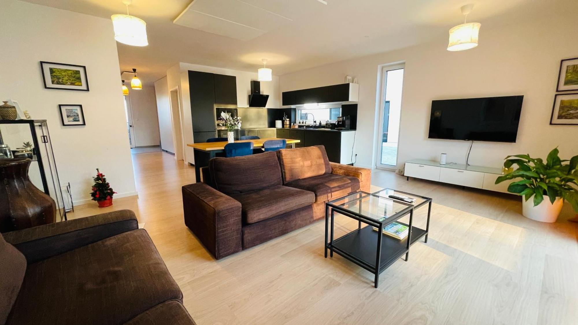 House Flow, 3 Room, Free 2 Parking براتسيلافا المظهر الخارجي الصورة